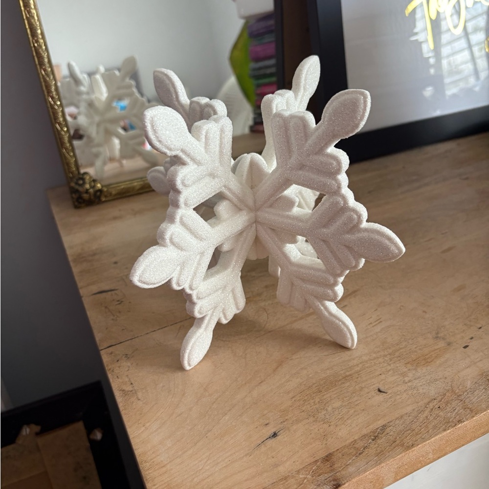 Snowflake 3 wick candle holder